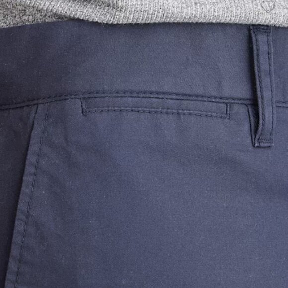 RE-IMAGINED by J. Crew 9" stretch chino short - Picture 4 of 14